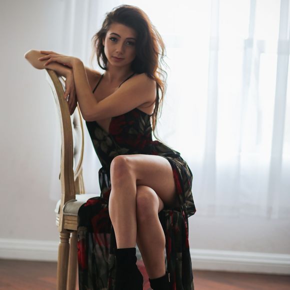 Meet your Posher, Mel - Picture 1 of 1